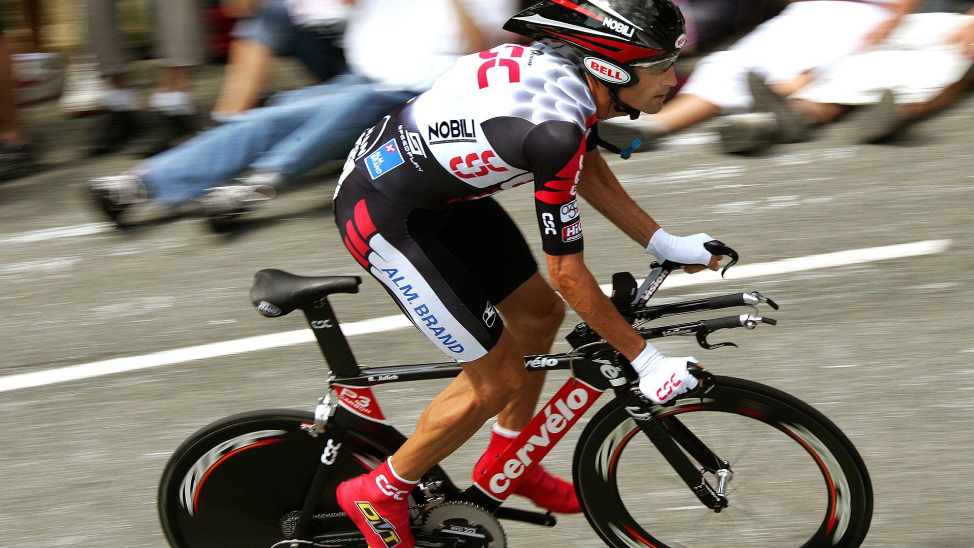 波波维奇100米自由泳决赛精彩纷呈，波波夫自由泳比赛视频